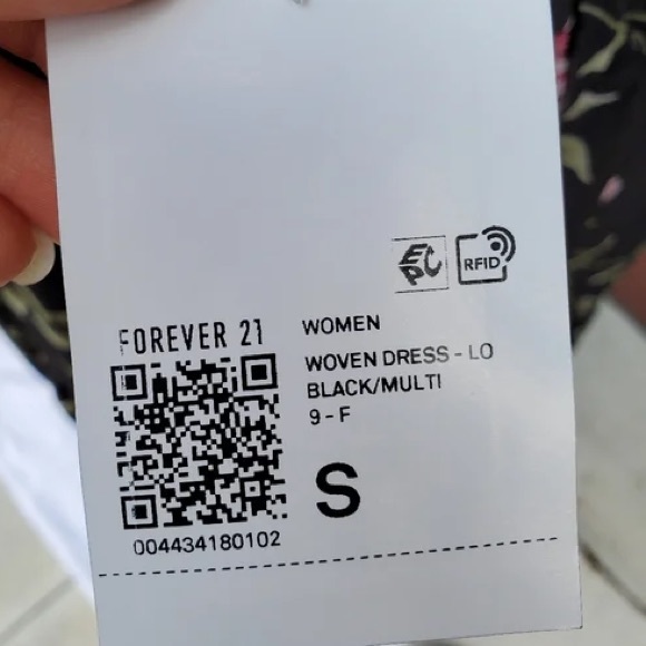 SOLD Forever 21 Long Sleeve Maxi Floral Dress - Picture 4 of 10